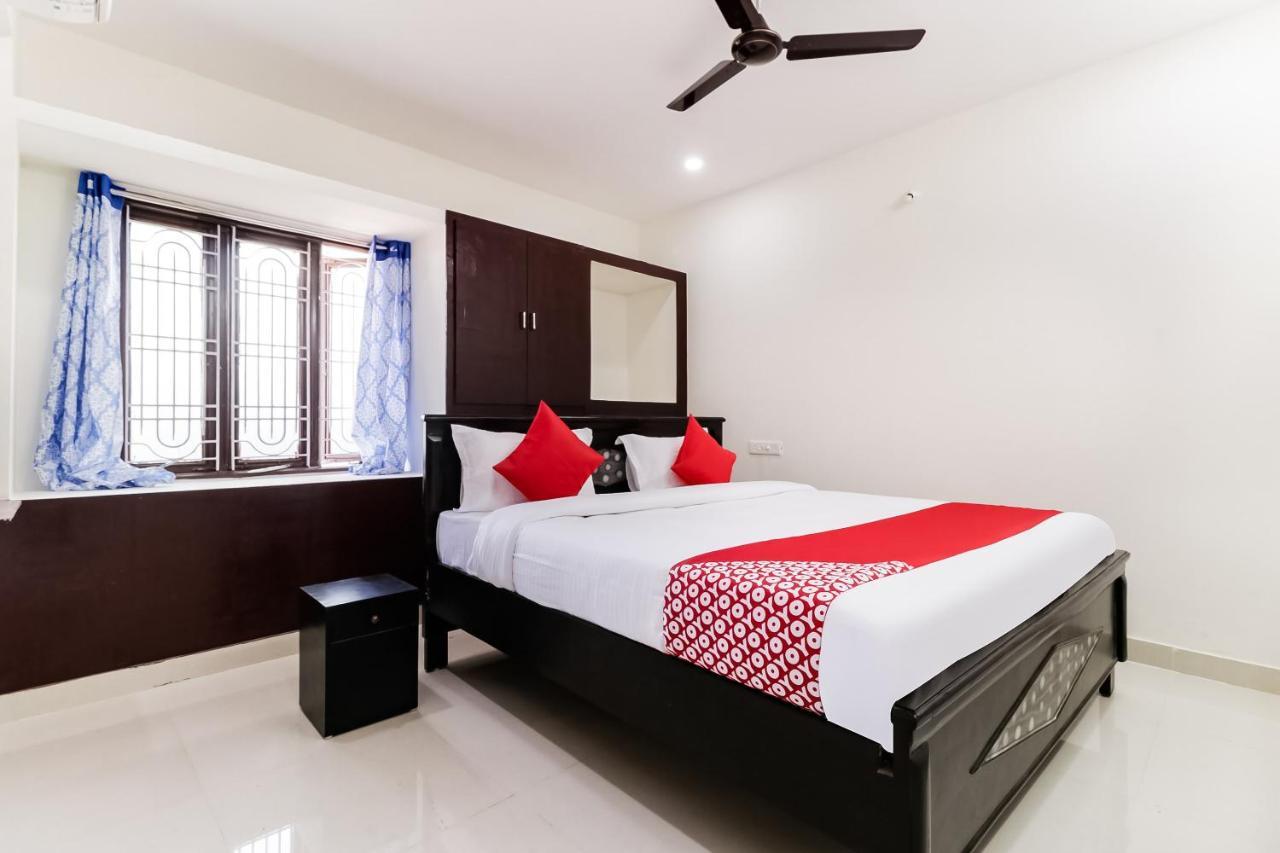 Oyo Victory Grand Hotel Tadepalle Exterior photo