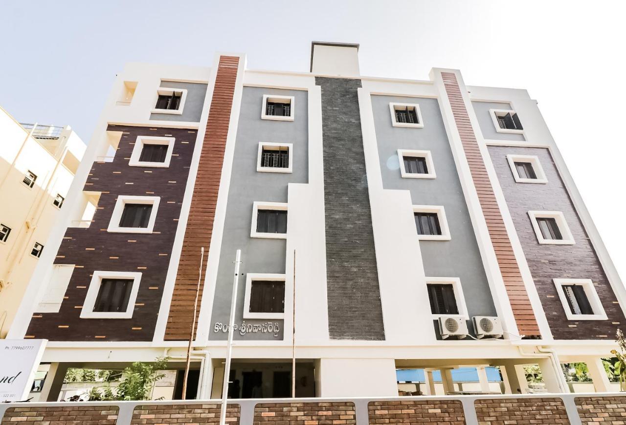 Oyo Victory Grand Hotel Tadepalle Exterior photo
