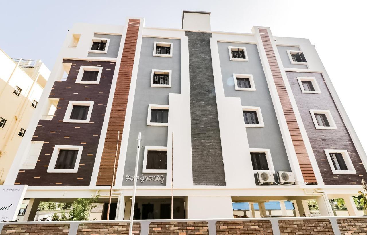 Oyo Victory Grand Hotel Tadepalle Exterior photo